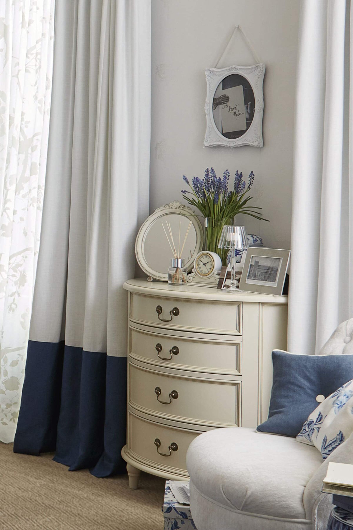 Clifton 4 Drawer Half Moon Chest