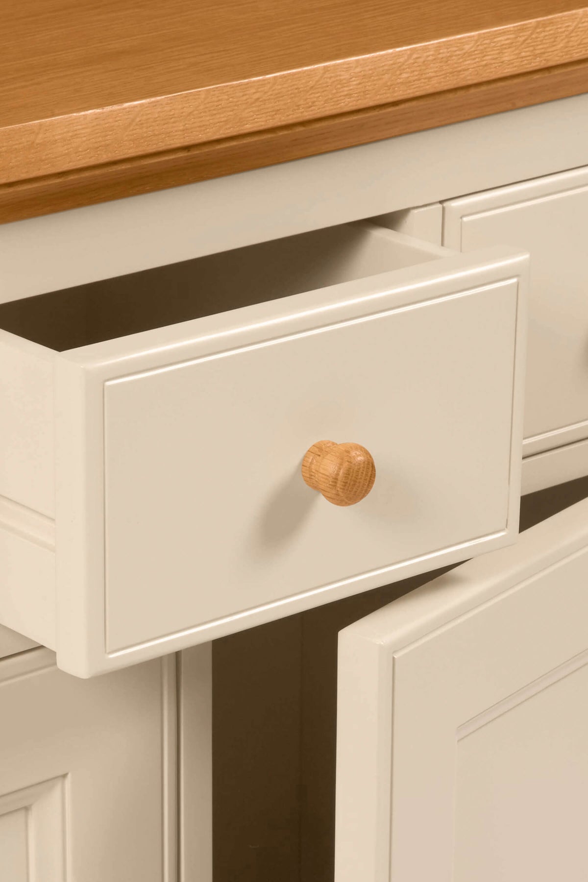 Oakham 2 Door 3 Drawer Sideboard