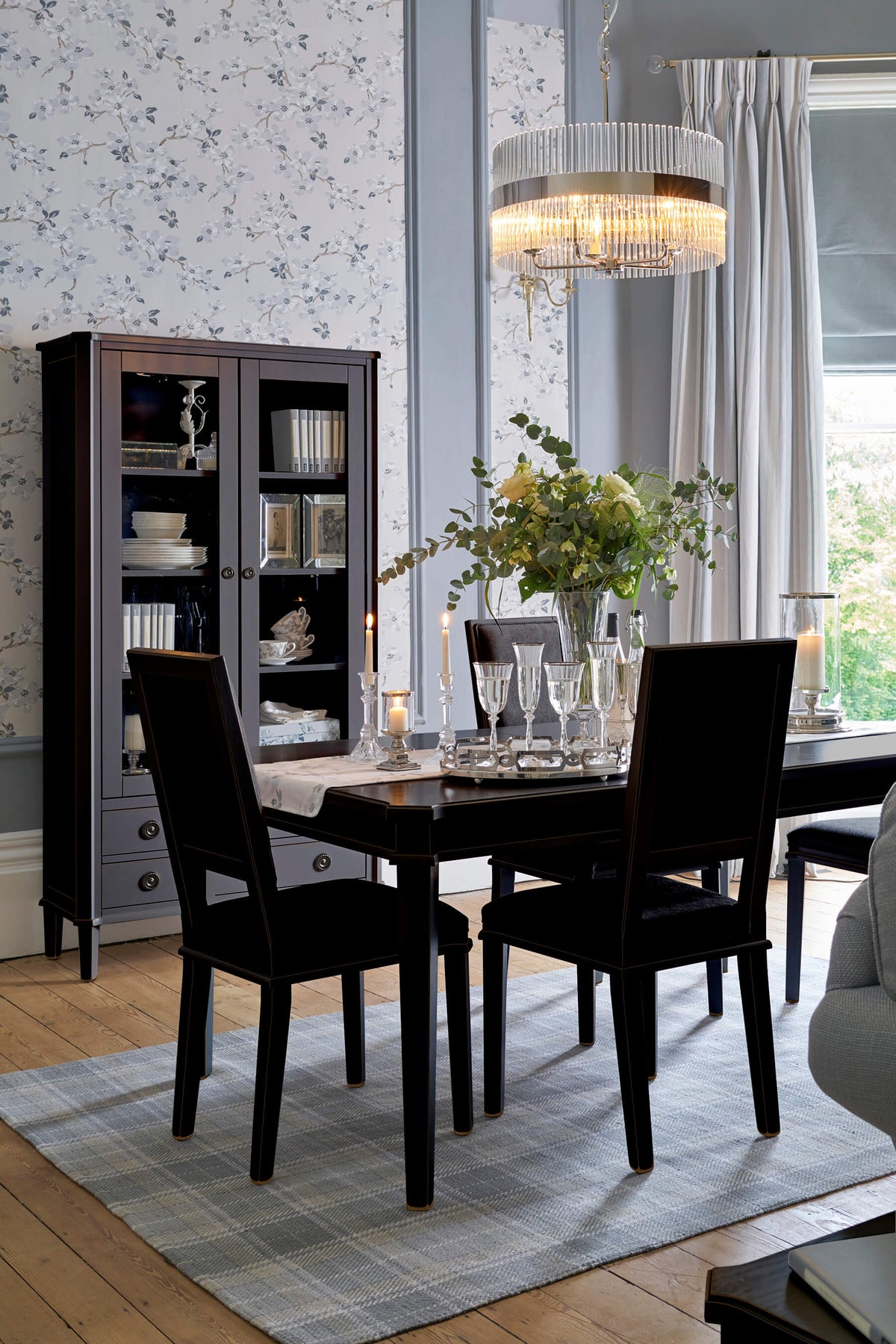 Henshaw Black Extending Dining Table