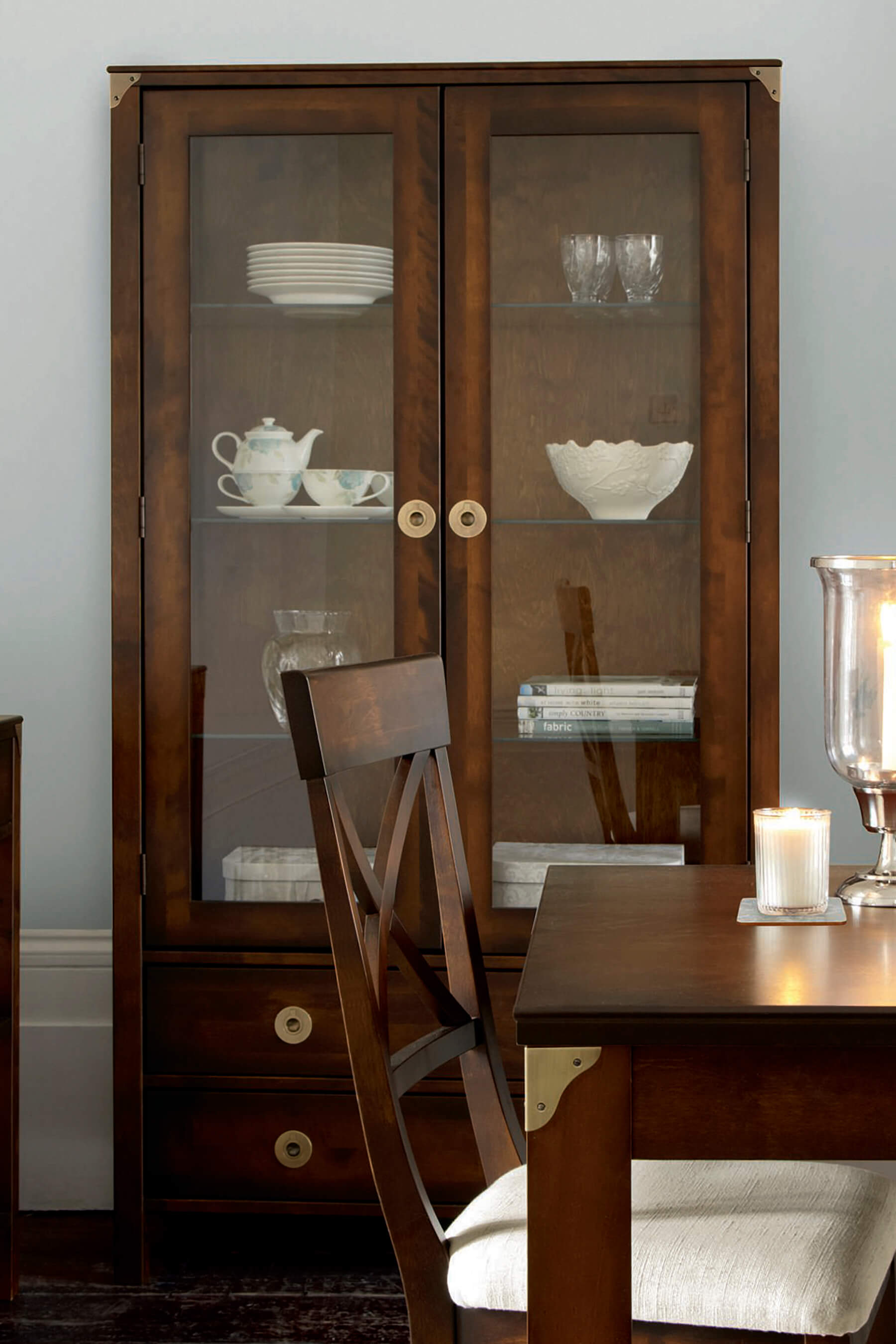 Balmoral 2 Door 2 Drawer Display Cabinet