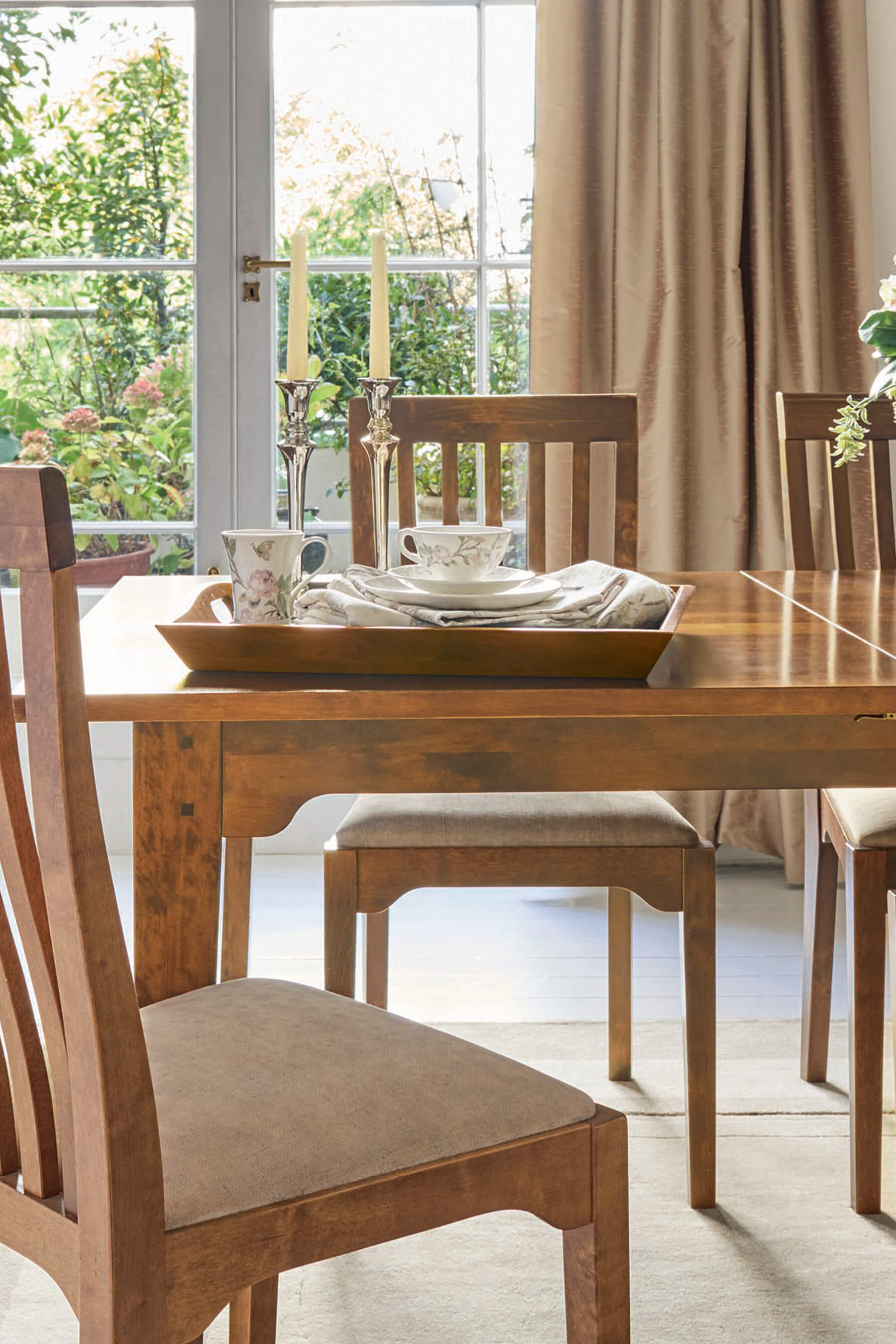 Balmoral Extending Dining Table