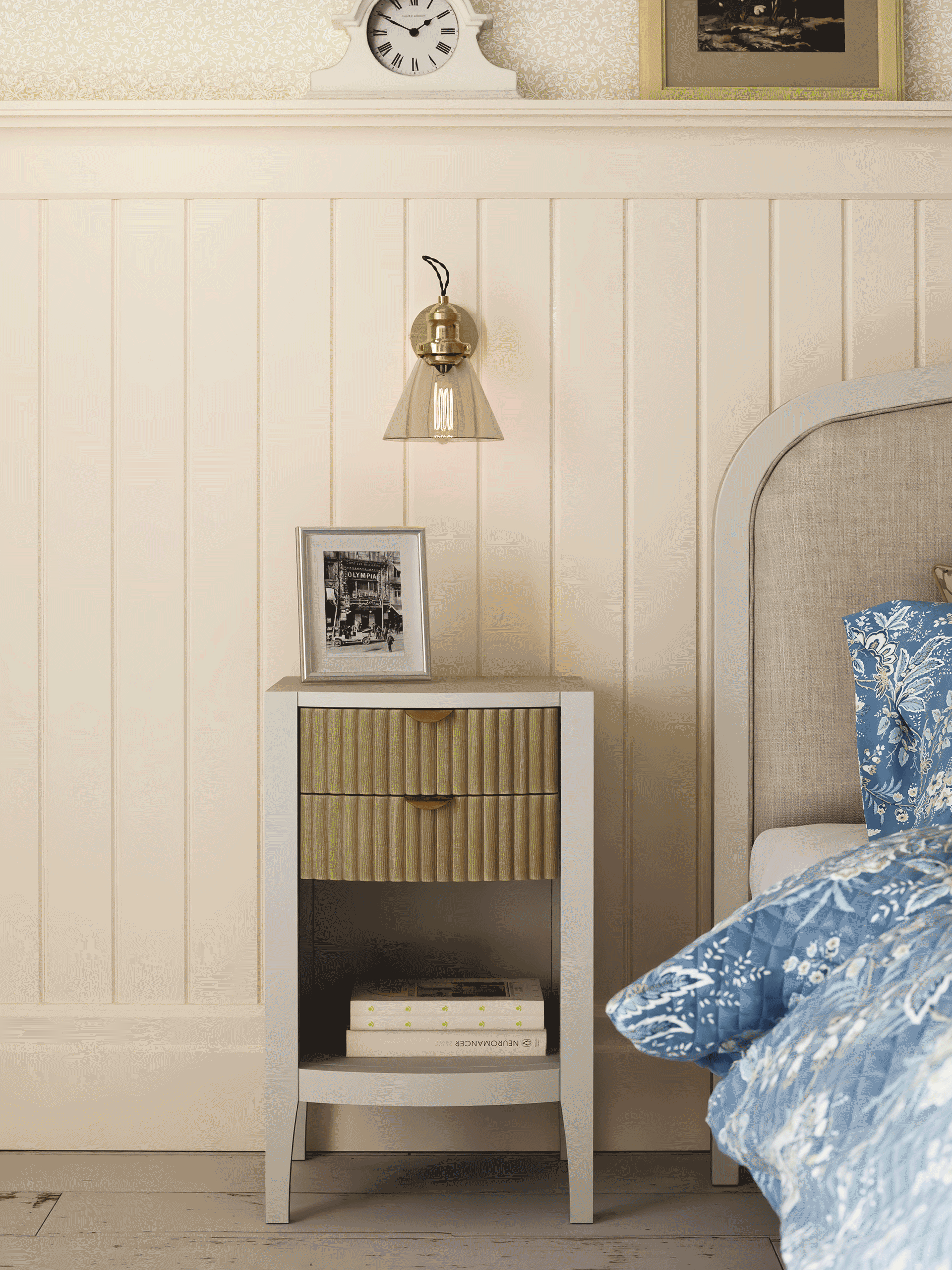 Abbeydale 2 Drawer Bedside Table