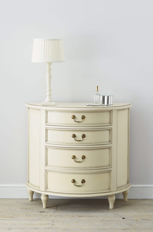 H78 x W85 x D40 clifton ivory