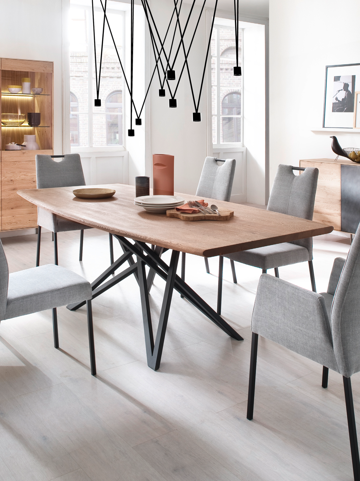 Korgen Dining Table