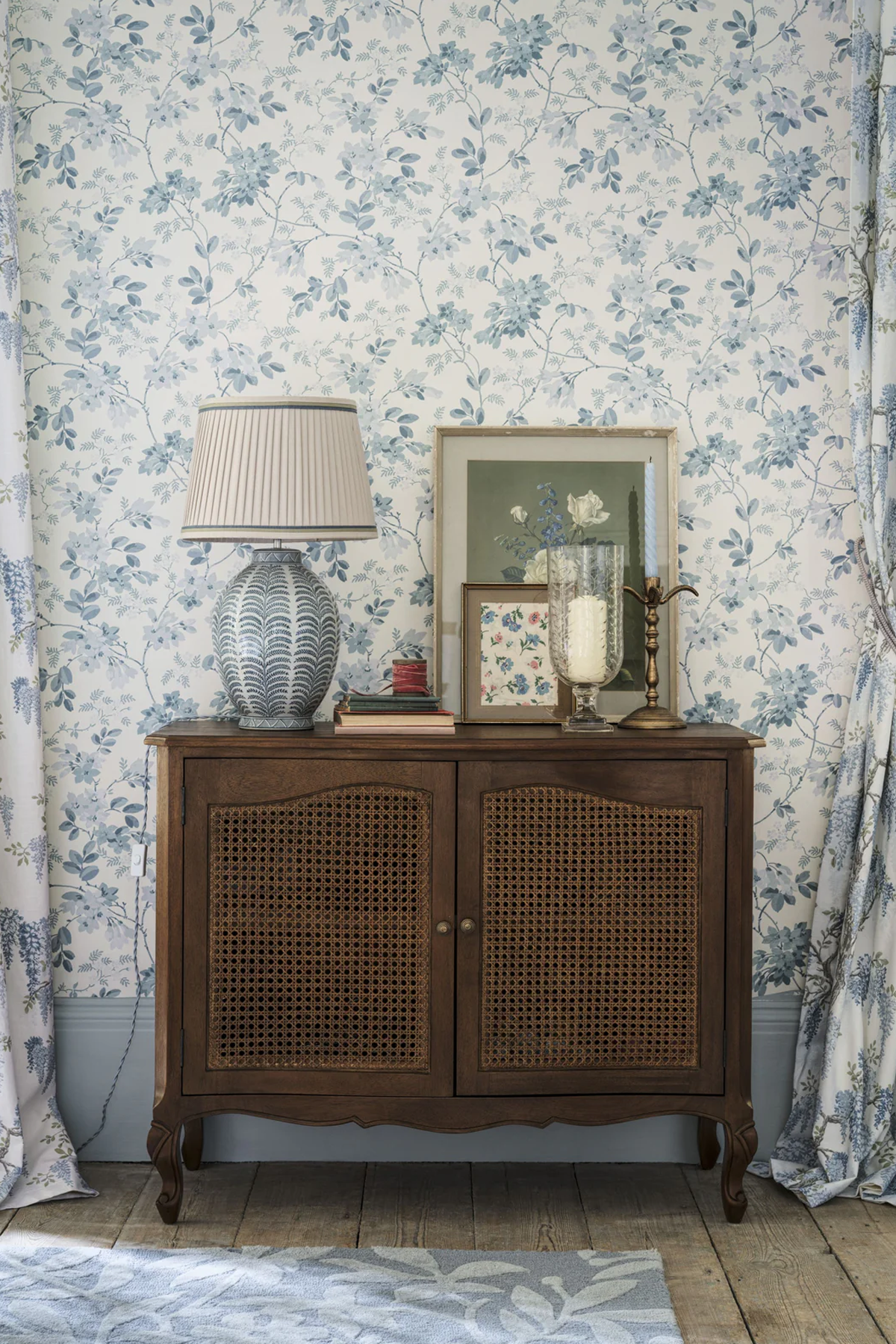 Montpellier 2 Door Sideboard
