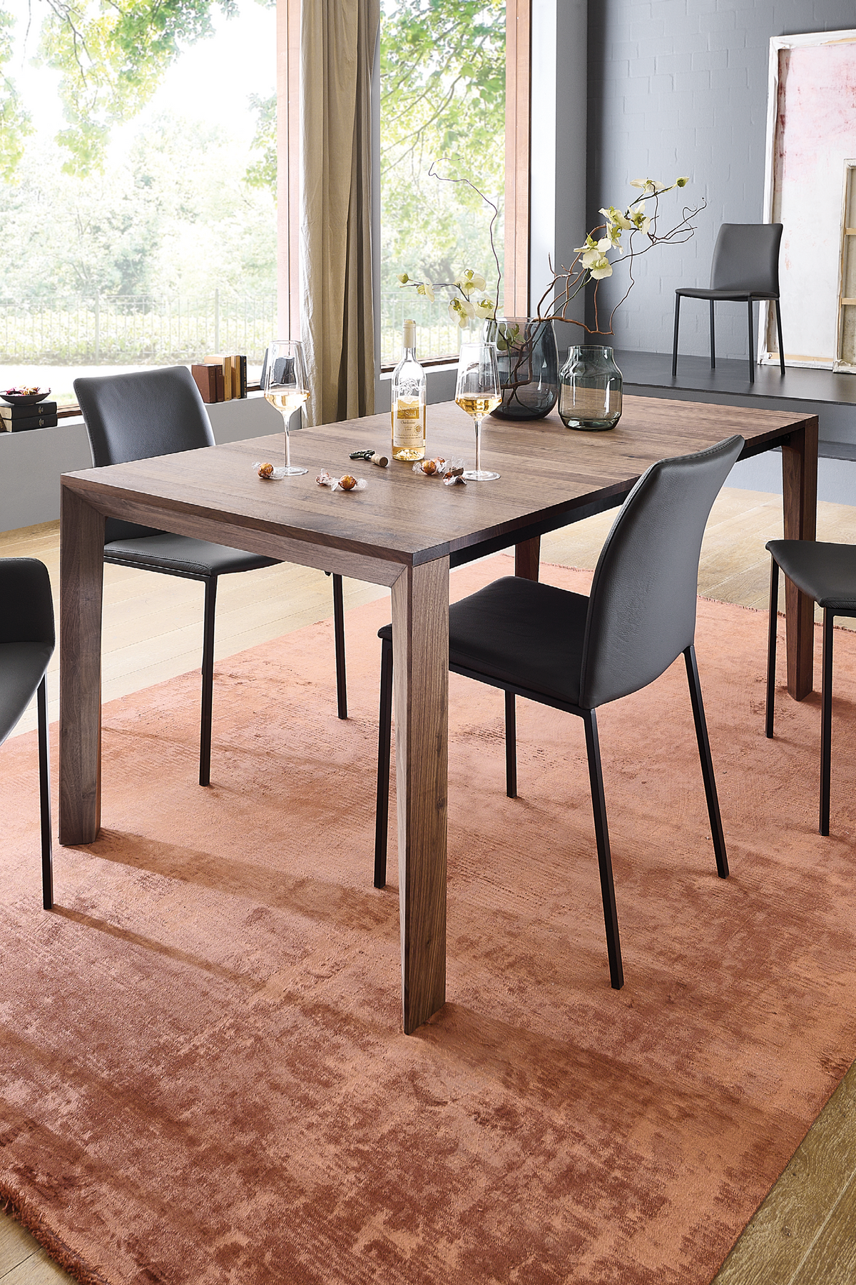 Nashville Dining Table