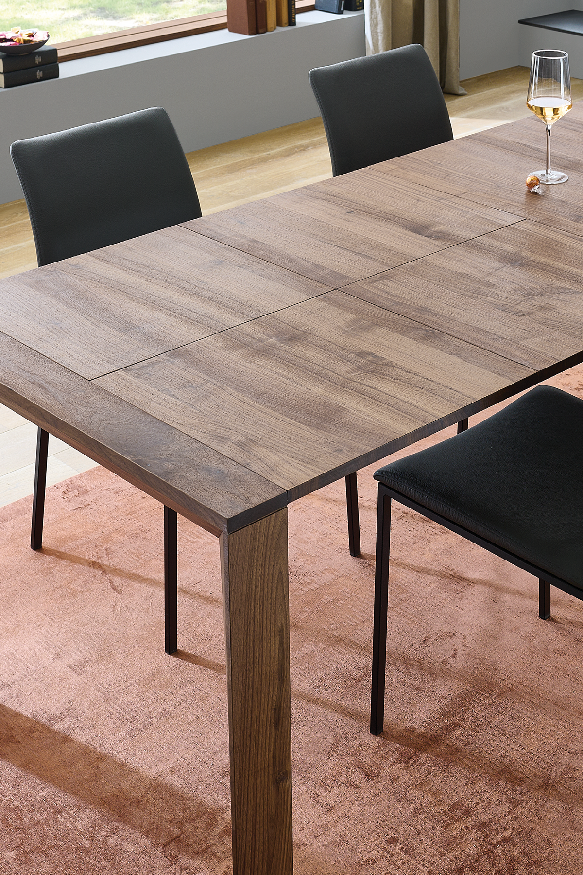 Nashville Dining Table