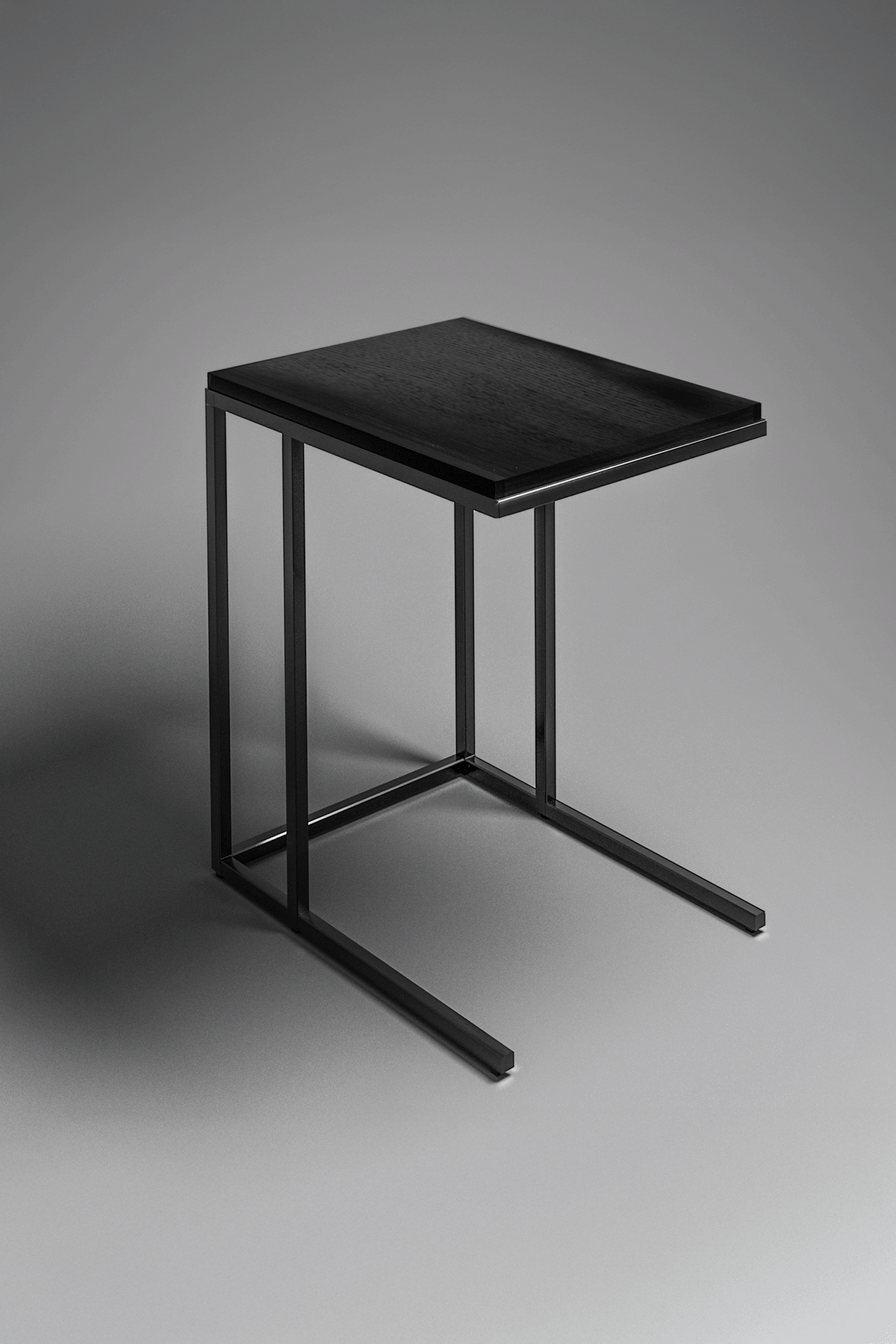 Nebbia Side Table